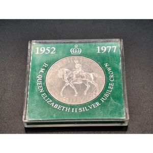 1977 Queen Elizabeth II Silver Jubilee Crown Coin Lloyds Bank Case -Royal Family